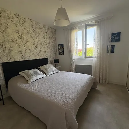 Hébergement de vacances Maison Avec Jardin Près Des Thermes, 2 Chambres, équipements Modernes, à - Fr-1-541-33
