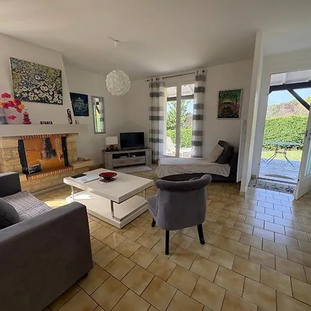 Maison Avec Jardin Près Des Thermes, 2 Chambres, équipements Modernes, à - Fr-1-541-33
