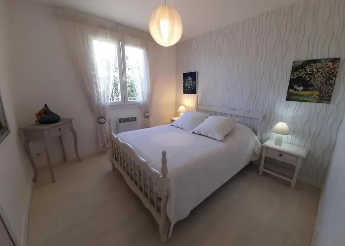 Maison Avec Jardin Pres Des Thermes, 2 Chambres, Equipements Modernes, A - Fr-1-541-33