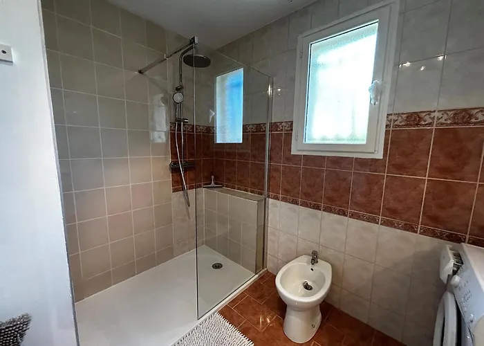 Maison Avec Jardin Pres Des Thermes, 2 Chambres, Equipements Modernes, A - Fr-1-541-33